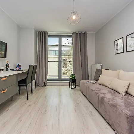 Апартаменты Glow Apartments, Dolny