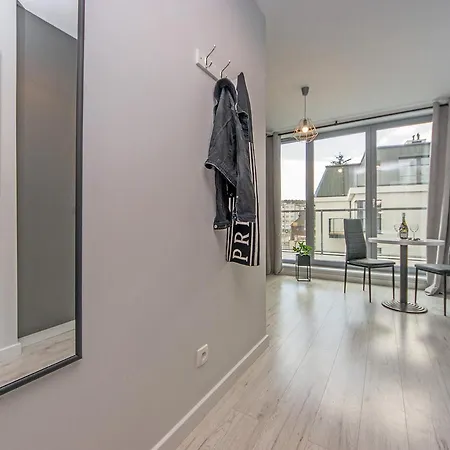 Апартаменты Glow Apartments, Dolny