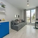 Glow Apartments, Dolny