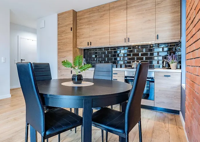 Glow Apartments, Dolny